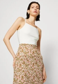 Anna Field Top - Off-White 11 Anna Field Top - Off-White -Anna Field 002bafc69fb44bd8bdc90c9b68b08485