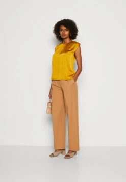 Anna Field Top - Gold-Coloured 9 Anna Field Top - Gold-Coloured -Anna Field 14adc7e401e1444596266e1dcd67d25a