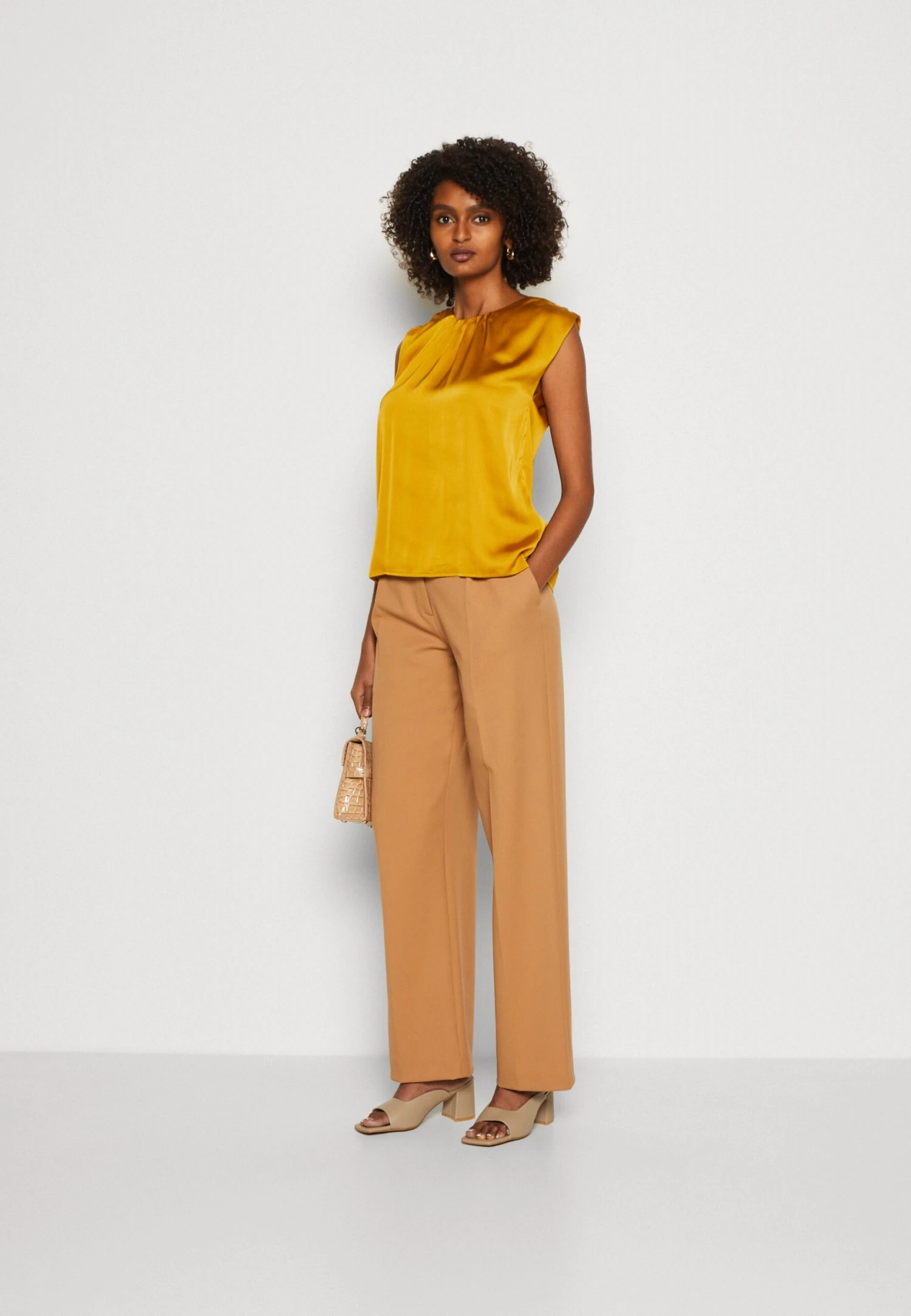 Anna Field Top - Gold-Coloured 4 Anna Field Top - Gold-Coloured - Afbeelding 2