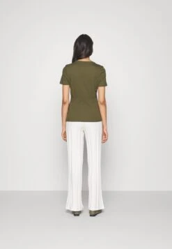 Anna Field T-Shirt Basic - Khaki 11 Anna Field T-Shirt Basic - Khaki -Anna Field 1a65c5a845e7439083f404f4f977e57f