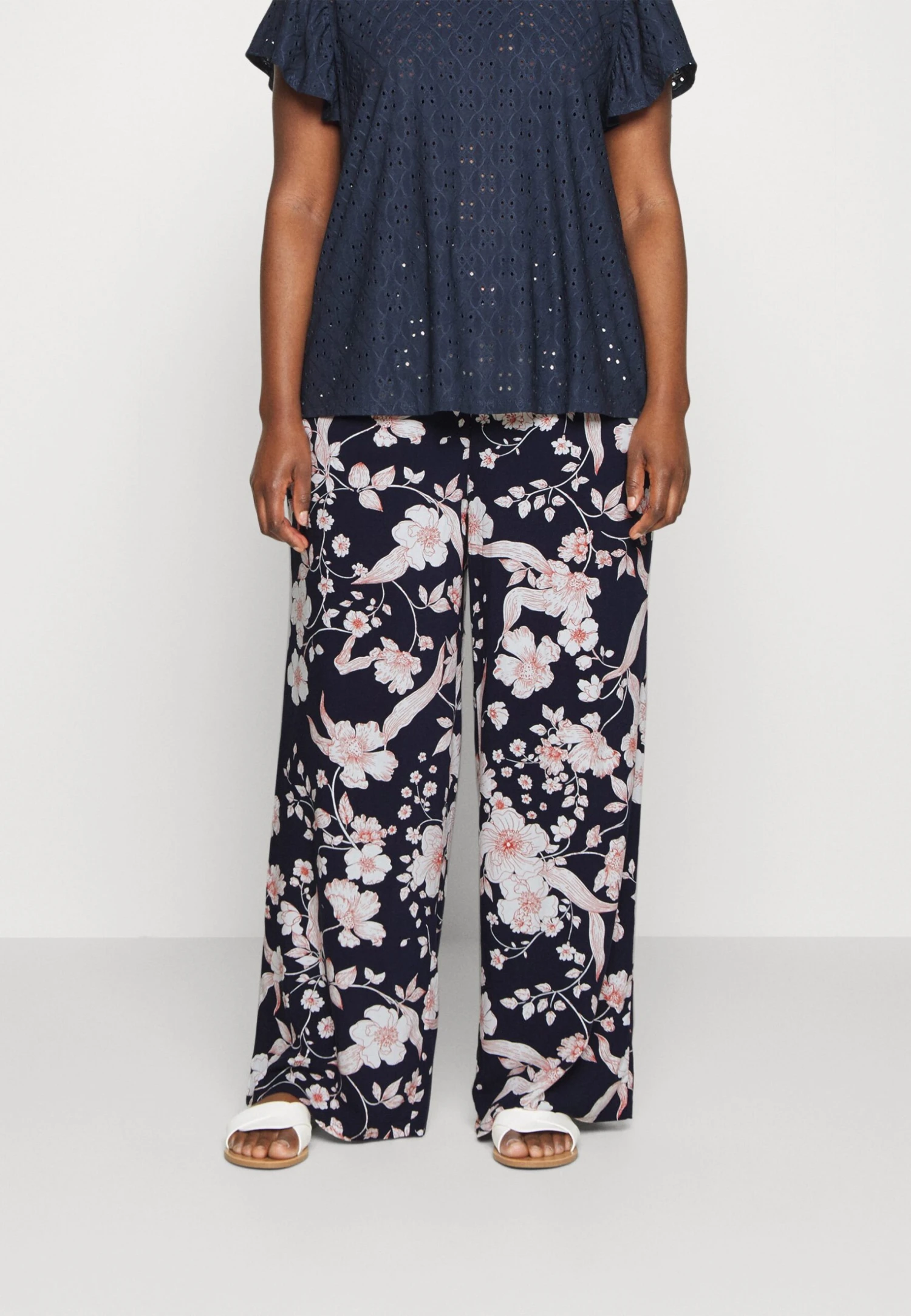 Broek - Multi-Coloured/Off-White 3 Broek - Multi-Coloured/Off-White