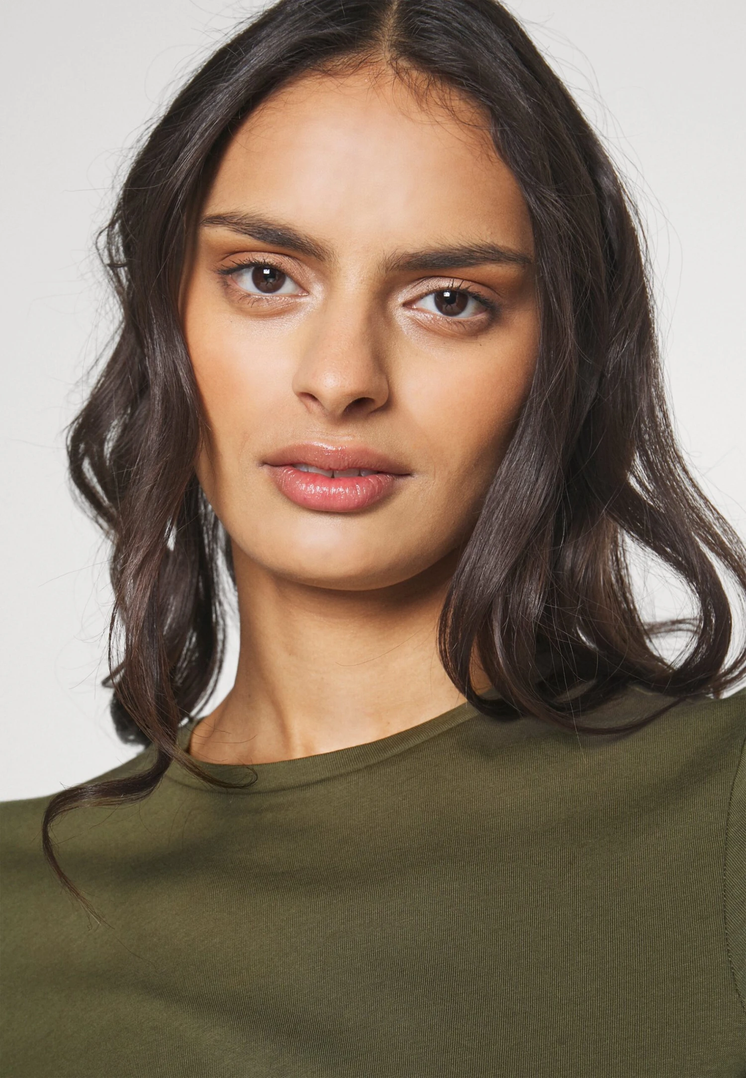 Anna Field T-Shirt Basic - Khaki 6 Anna Field T-Shirt Basic - Khaki - Afbeelding 4