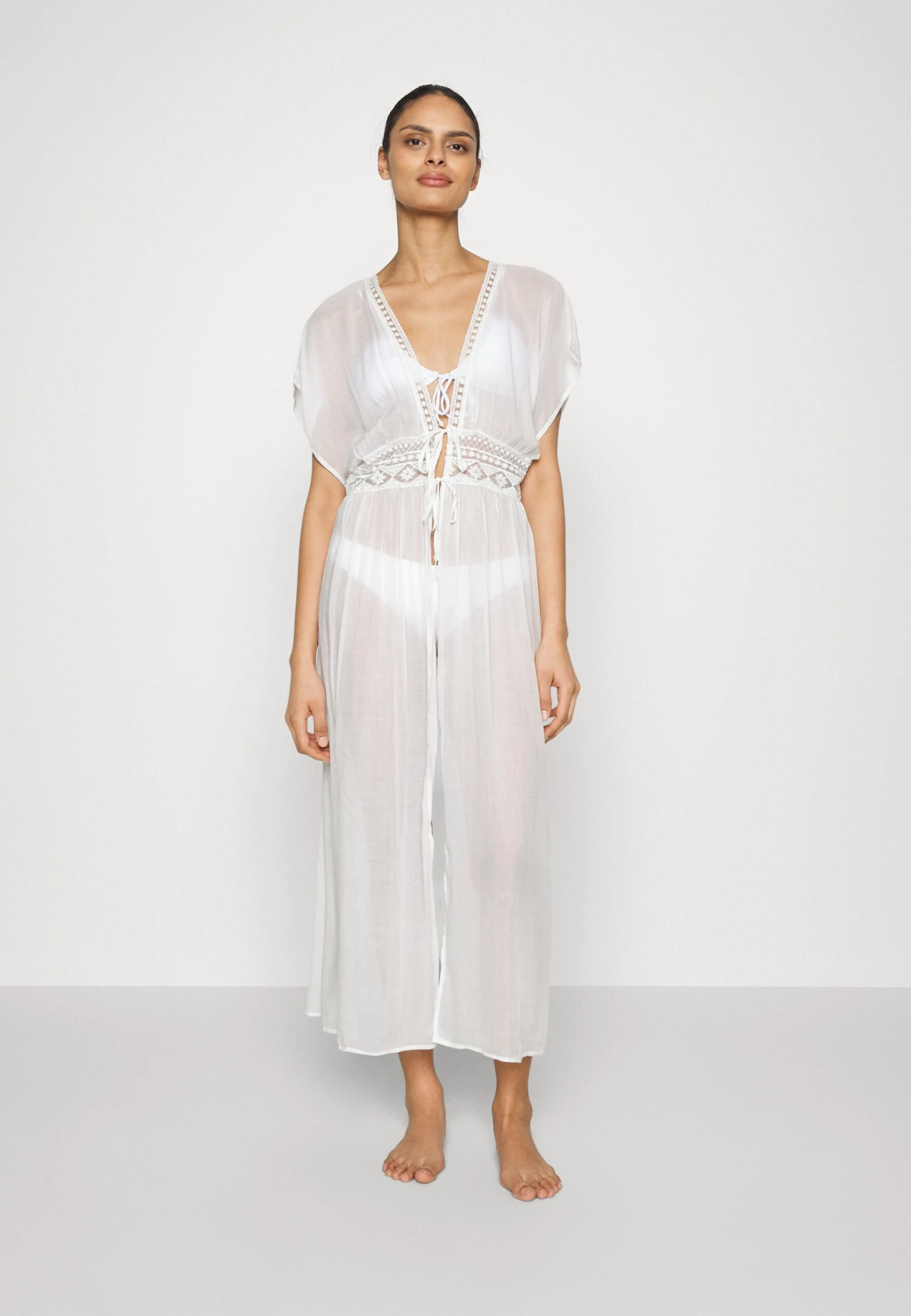 Anna Field Embroidered Cover Up/ 802 - Black - Strandaccessoire - 001 - White 3 Anna Field Embroidered Cover Up/ 802 - Black - Strandaccessoire - 001 - White