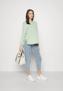 Anna Field -Anna Field 4d8a8a4823044afb970ec5ab77a3ba4e