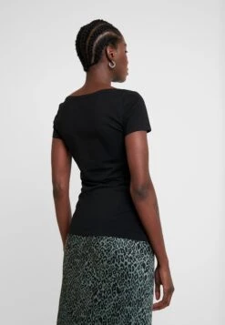 Anna Field 2 Pack- T-Shirt Basic - Black 11 Anna Field 2 Pack- T-Shirt Basic - Black -Anna Field 5cc32792f75c4aa993e4e439c508648b