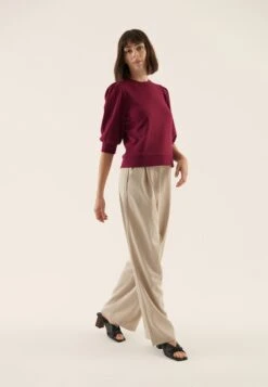 Anna Field -Anna Field 5f3da54a96774b8a80f6de2d03baa794