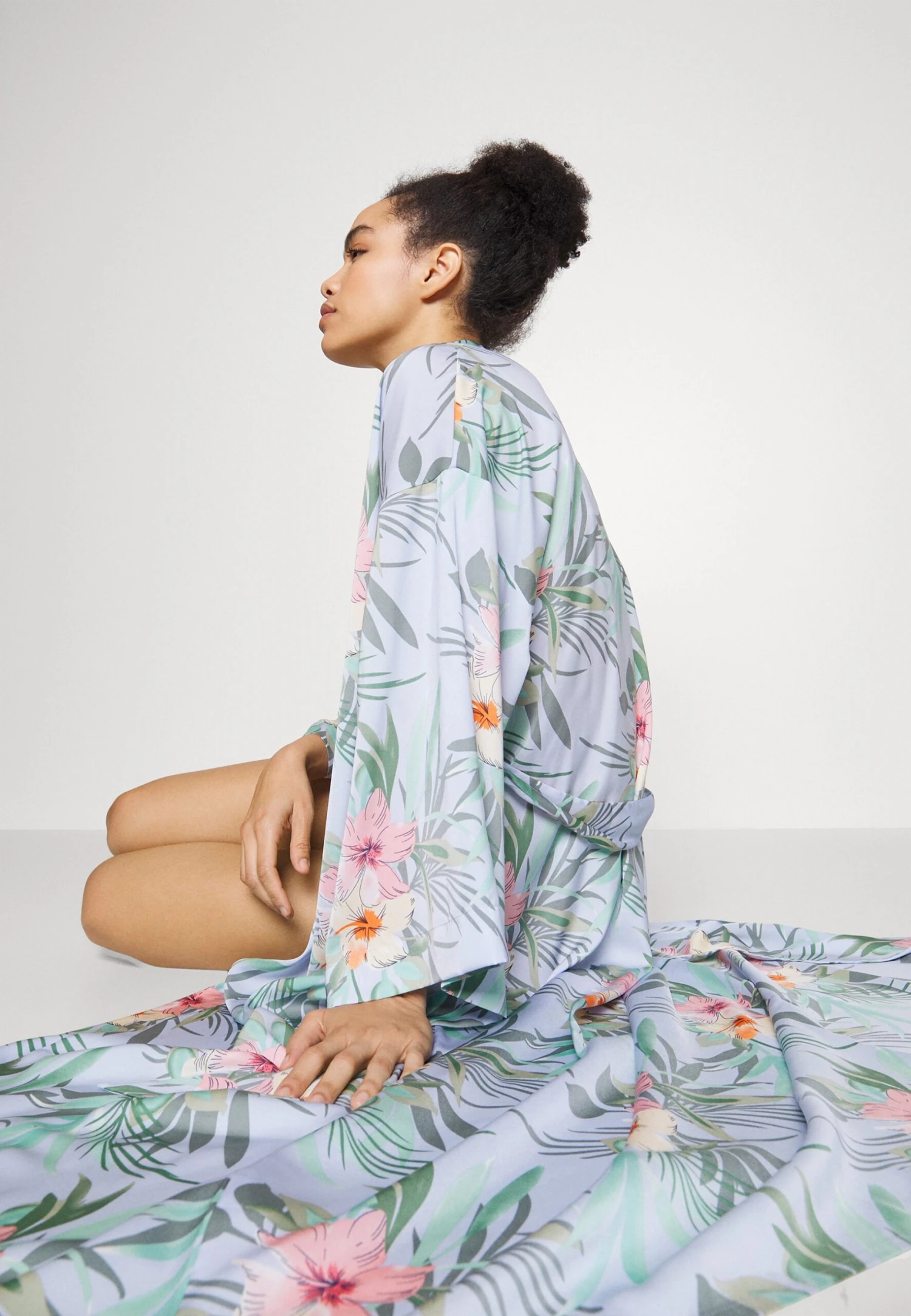 Anna Field Floral Robe - Badjas - Blue 6 Anna Field Floral Robe - Badjas - Blue - Afbeelding 4