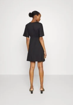 Short Sleeves Flared Mini Dress- Jerseyjurk - Schwarz 10 Short Sleeves Flared Mini Dress- Jerseyjurk - Schwarz -Anna Field 6db2cff249594f7883bdffe81cb07a8c