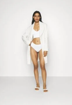 Anna Field Badjas - Off-White 8 Anna Field Badjas - Off-White -Anna Field 8f4f427bc86b42fb81987377a2926e9d