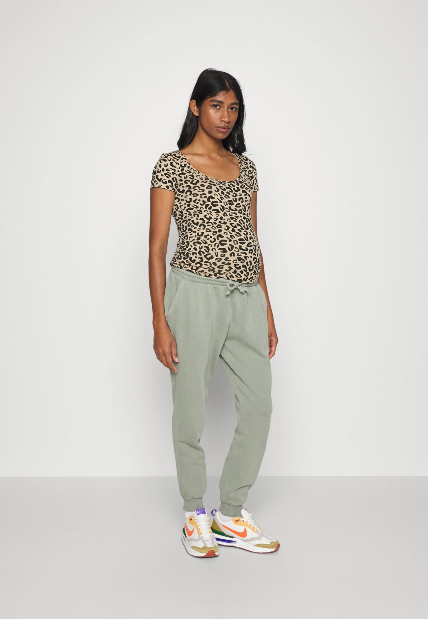 3Pack - T-Shirt Print - Brown/White/Multi-Coloured 3 3Pack - T-Shirt Print - Brown/White/Multi-Coloured