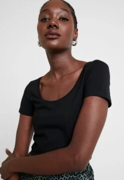 Anna Field 2 Pack- T-Shirt Basic - Black 12 Anna Field 2 Pack- T-Shirt Basic - Black -Anna Field b7a0cf434b134981a98f4eb170547af8