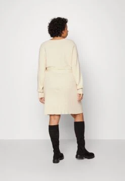 Wrap V Ausschnitt Mini Strickkleid Mit Gürtel - Gebreide Jurk - Off White 9 Wrap V Ausschnitt Mini Strickkleid Mit Gürtel - Gebreide Jurk - Off White -Anna Field ce2265a5ab814cec9cd1dbedf4a78989