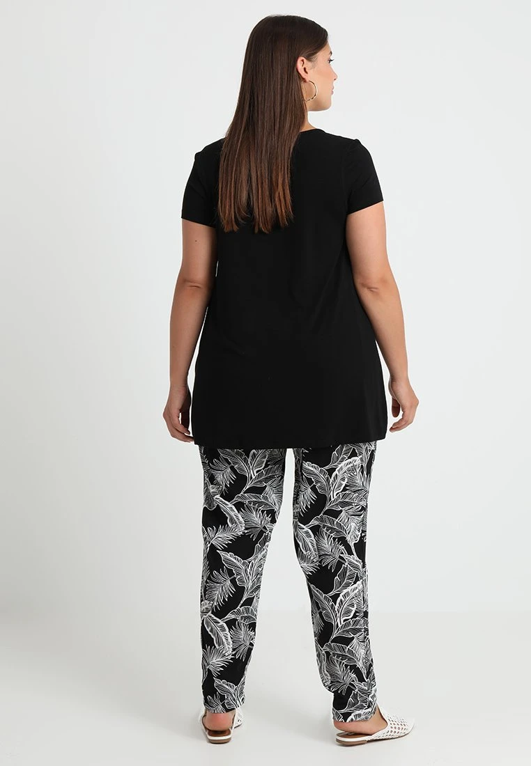 T-Shirt Basic - Black/Black 5 T-Shirt Basic - Black/Black - Afbeelding 3