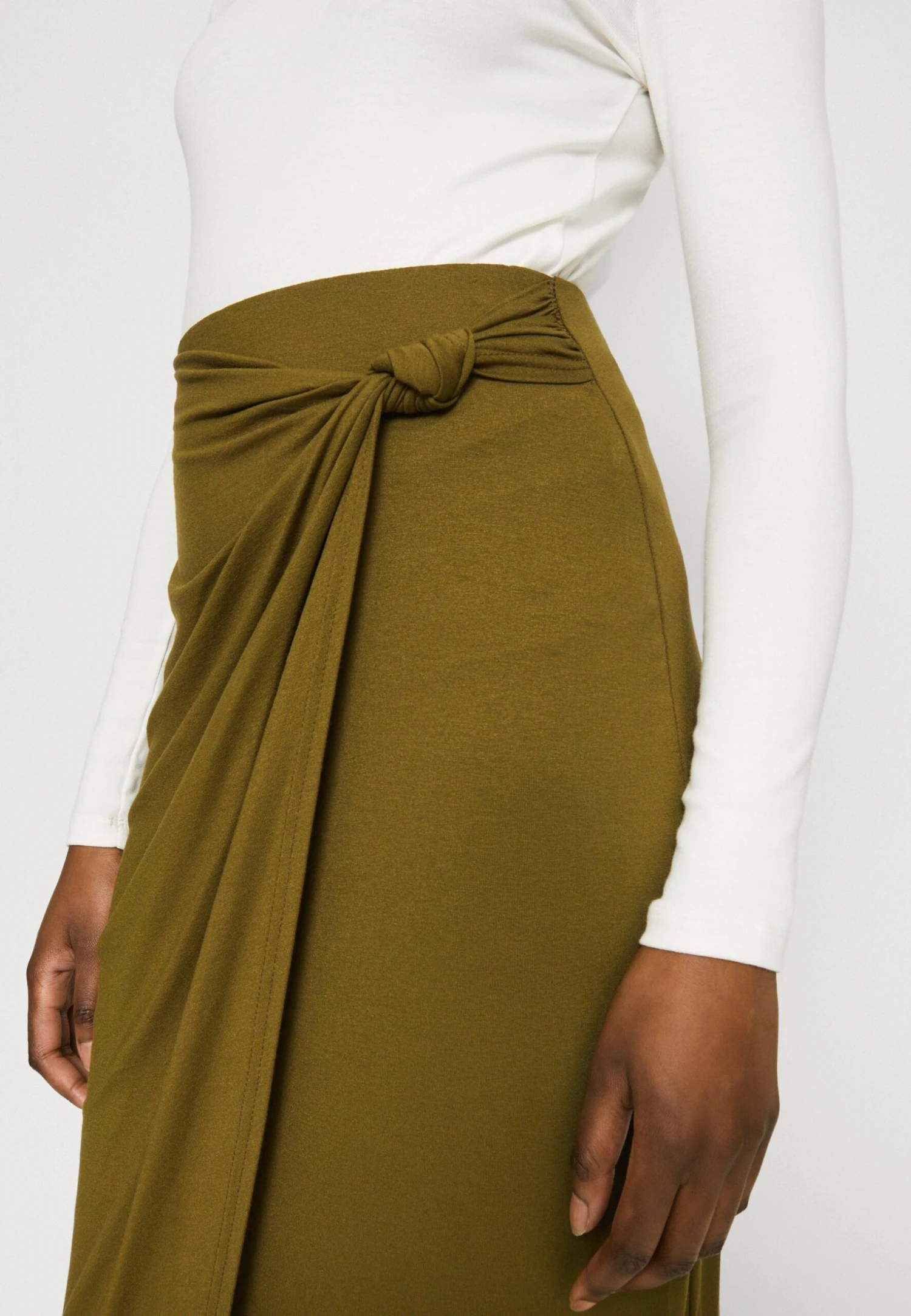 Anna Field Front Knot Midi Skirt - Kokerrok - Khaki 8 Anna Field Front Knot Midi Skirt - Kokerrok - Khaki - Afbeelding 6