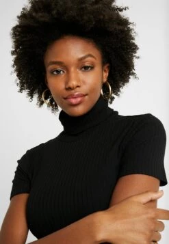 1/2 Sleeve Roll Neck - T-Shirt Basic - Black 13 1/2 Sleeve Roll Neck - T-Shirt Basic - Black -Anna Field d9eaa7a6096e4564a80492cb8805e333