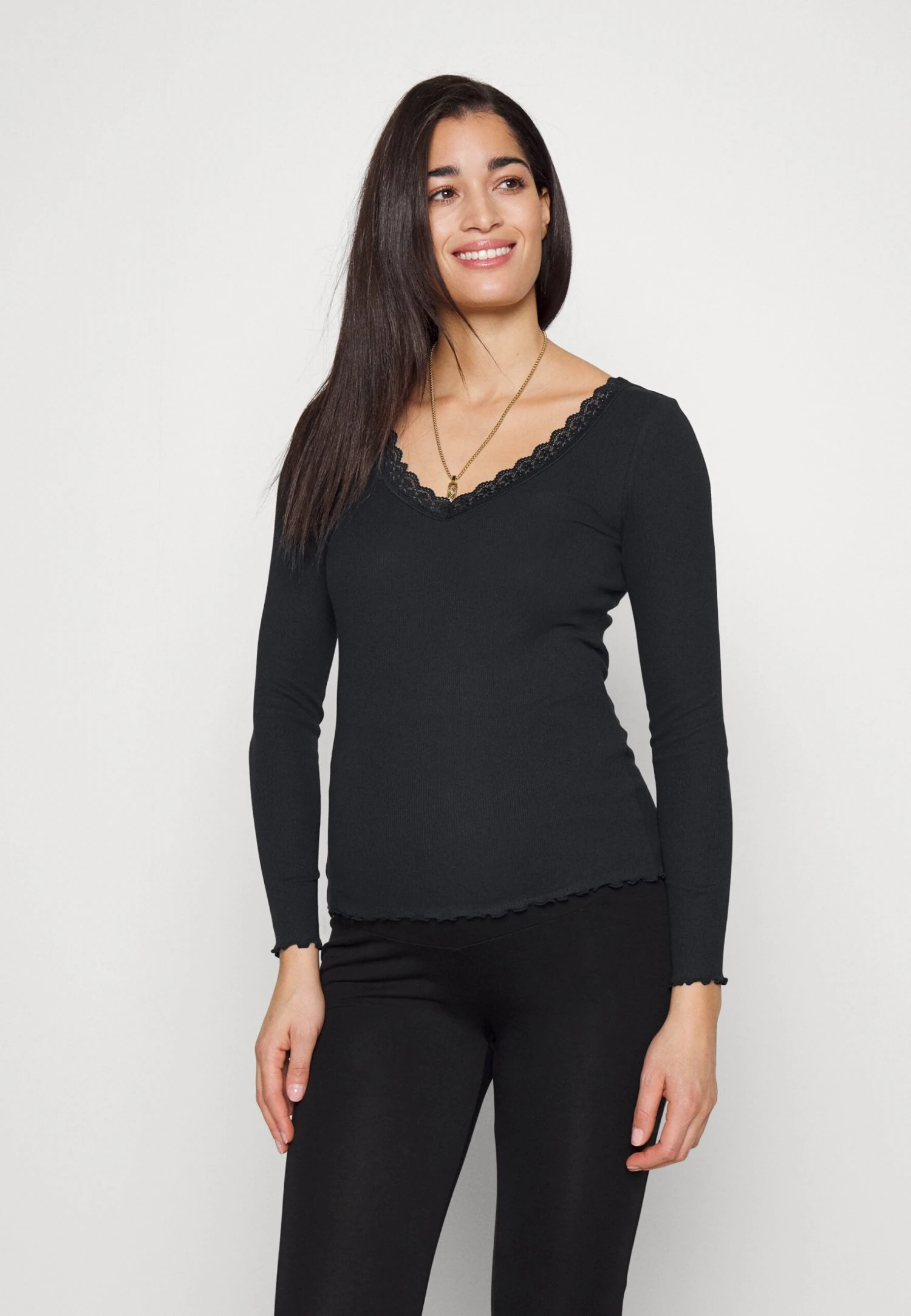 Maternity Ribbed Longsleeve Lace- Longsleeve - Black 3 Maternity Ribbed Longsleeve Lace- Longsleeve - Black