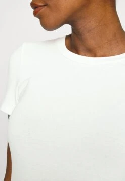 T-Shirt Basic - Off-White -Anna Field dc91d13f16f74c2796a301cd057132ce