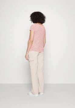 Maternity Long Tee- T-Shirt Basic - Red/Off-White 11 Maternity Long Tee- T-Shirt Basic - Red/Off-White -Anna Field de89f1049ca14b0490ad5713be4dea31