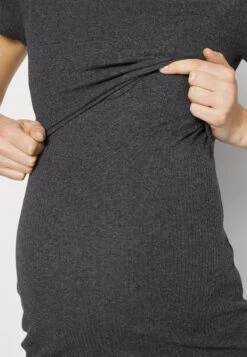 Short Sleeves- Jerseyjurk -Mottled Dark Grey 13 Short Sleeves- Jerseyjurk -Mottled Dark Grey -Anna Field e14d91824e05474587cb552a4f26da30