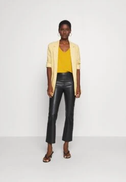 Anna Field T-Shirt Basic - Golden Yellow 10 Anna Field T-Shirt Basic - Golden Yellow -Anna Field f136a314d1e14af48abe7f804d9b98ae