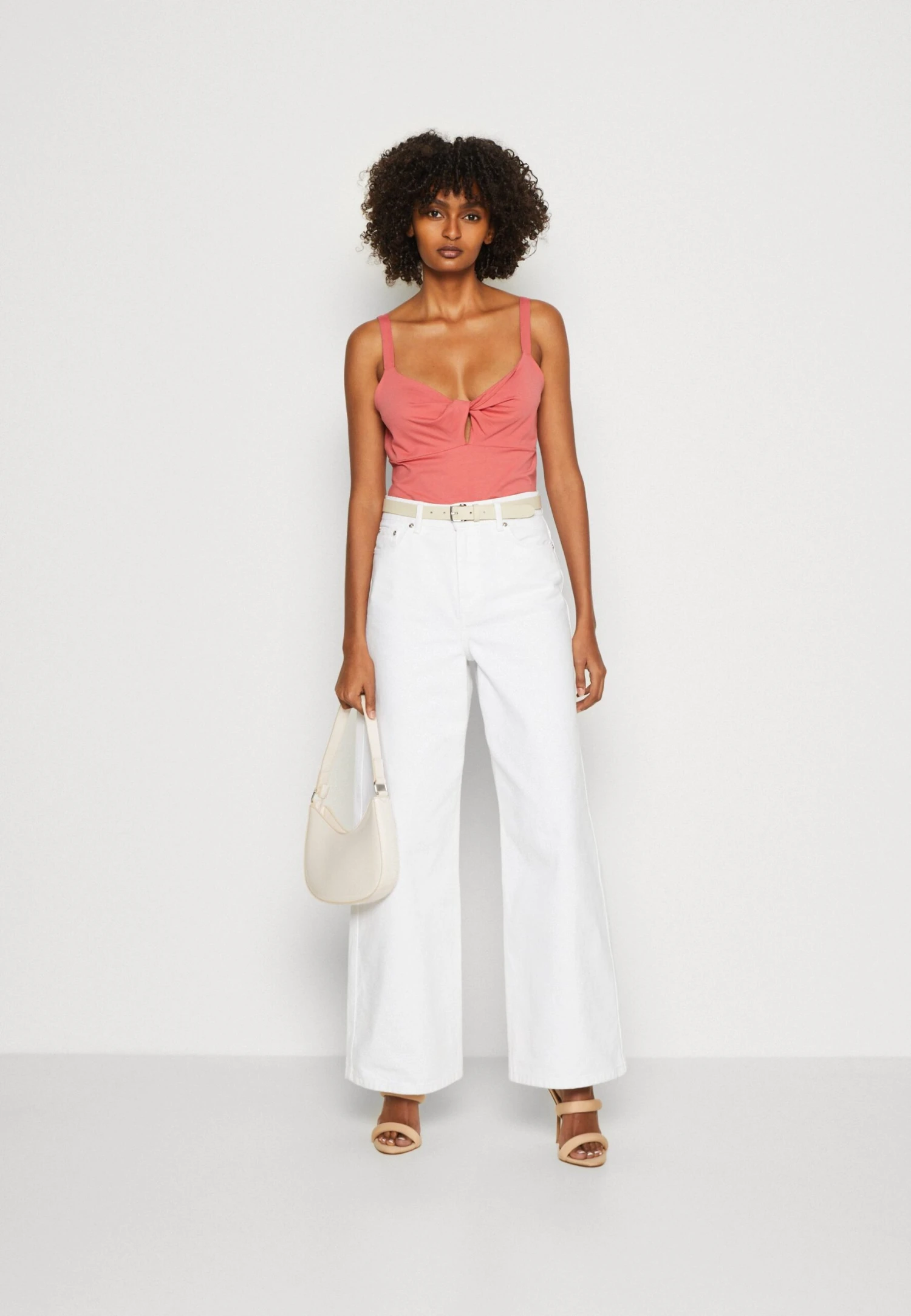 Anna Field Top - Light Red 4 Anna Field Top - Light Red - Afbeelding 2