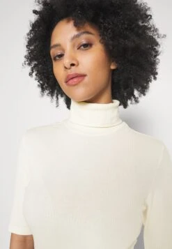 T-Shirt Basic -Off-White -Anna Field fbd573cd1af048ae90e030b771a6ca35