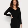 Anna Field Lace Insert V Neckline Loose Dress - Gebreide Jurk - Black 2 Anna Field Lace Insert V Neckline Loose Dress - Gebreide Jurk - Black -Anna Field fdae7c34c37a4216ad242b0a94b9e518